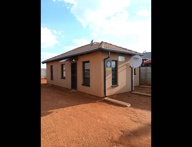 3 BEDROOM HOUSE FOR SALE IN PROTEA GLEN